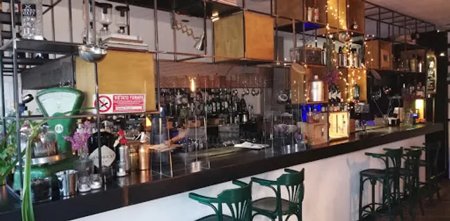 Eclettico Molecular Bar