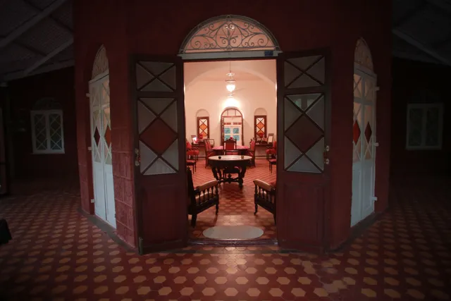 SaffronStays Parsi Manor