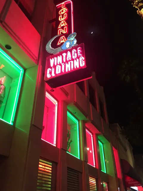 Iguana Vintage Clothing