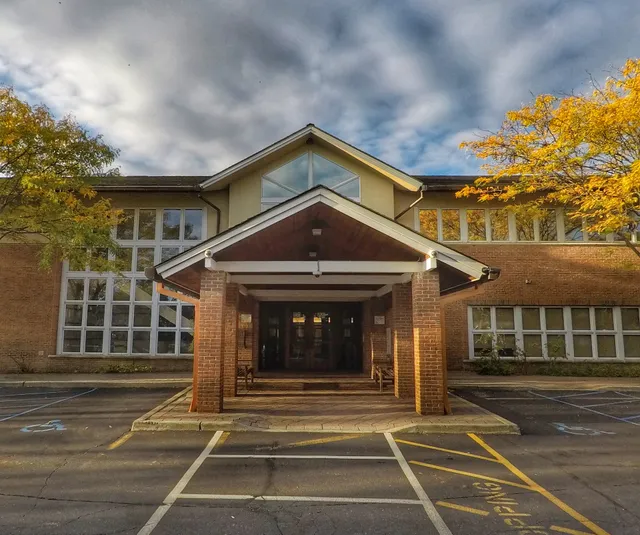 Hewlett-Woodmere Public Library