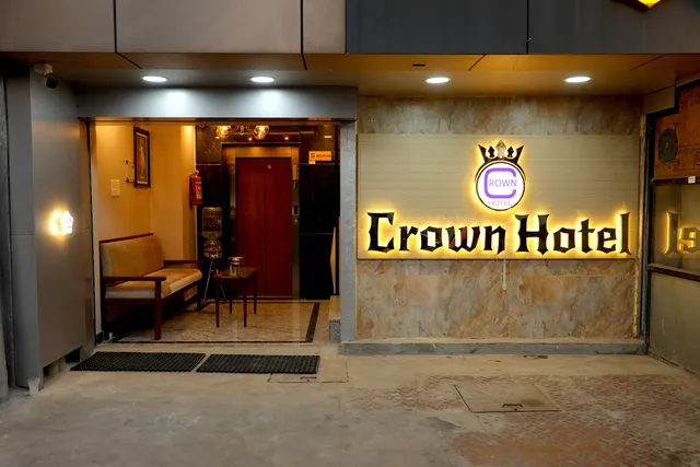 Crown Hotel