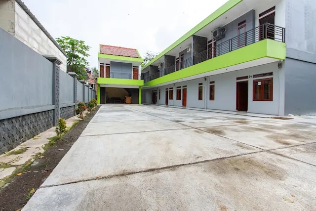 SPOT ON 2891 999 Guest House