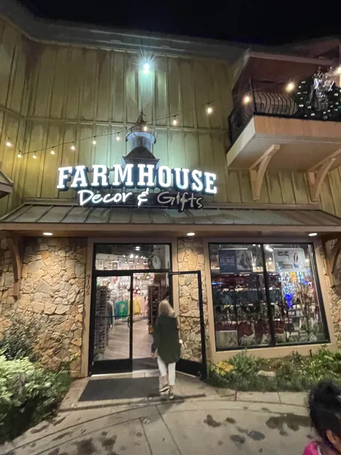 Farmhouse Decor & Gifts