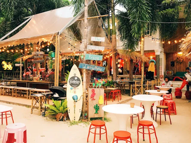 รออยู่ตรงนี้ Food & Friends , Rayong