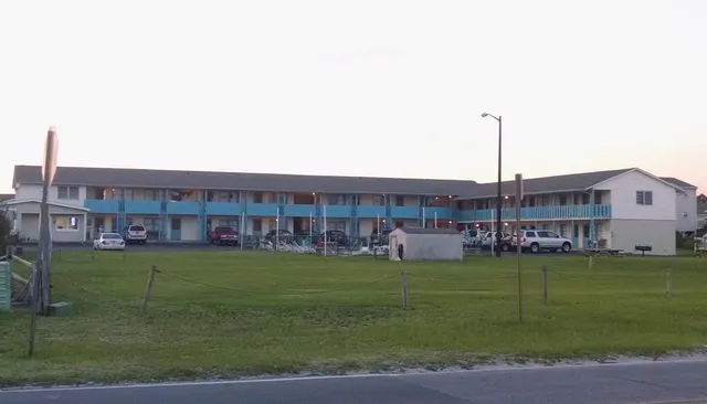 Continental Motel & Apartments