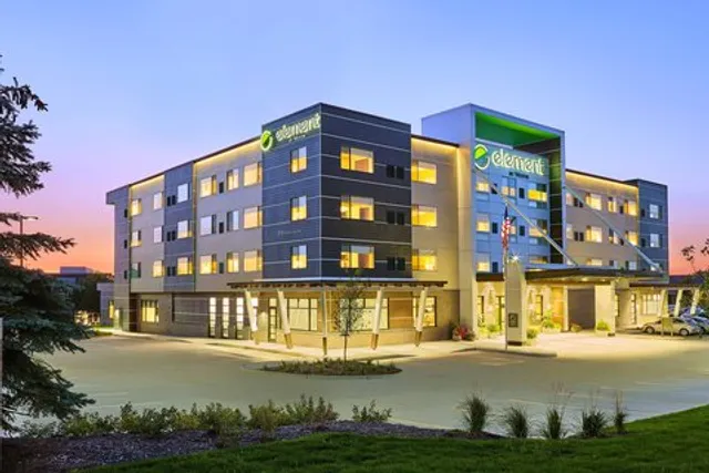 Element West Des Moines