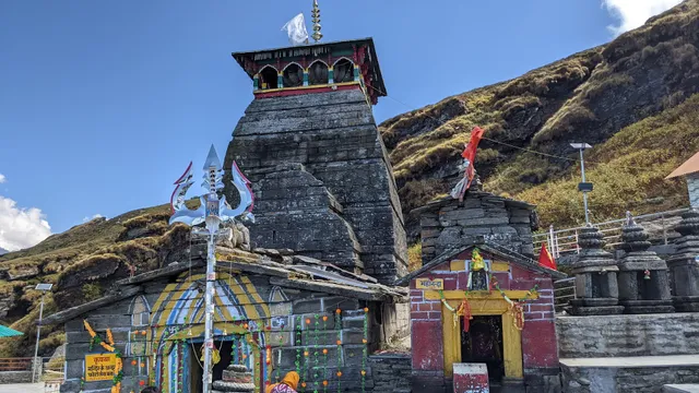 Chopta Road Side Camp