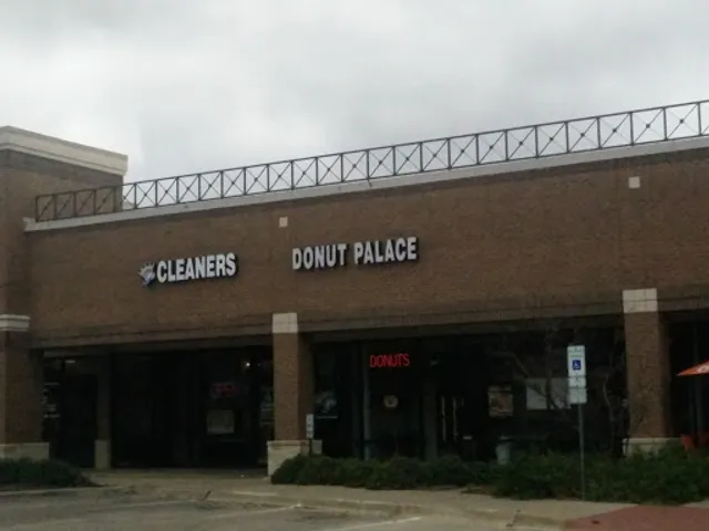Donut Palace