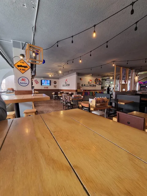 El Gallinero Alas & Caguamas