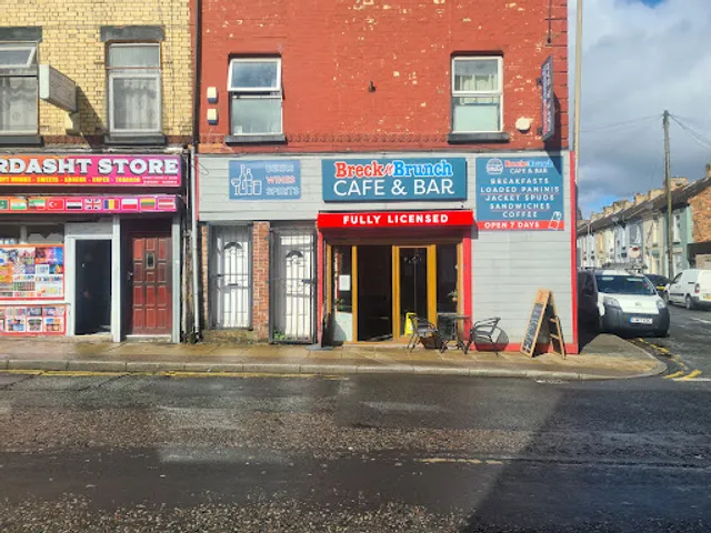 Breck n Brunch Cafe & Bar