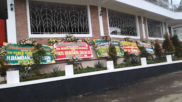 Rumah Makan Saung Gunung Jati