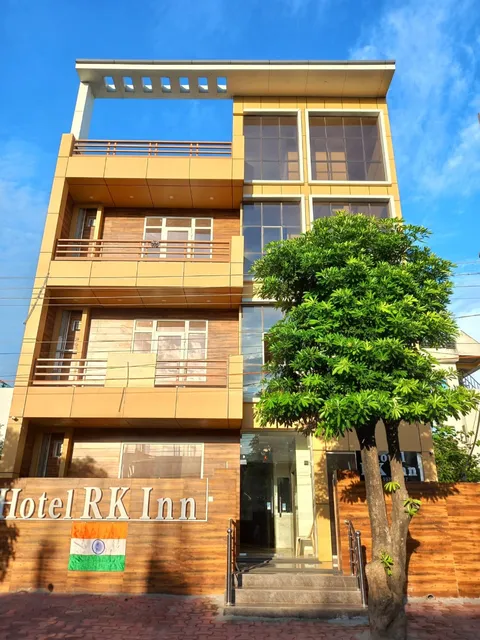 Hotel RK INN