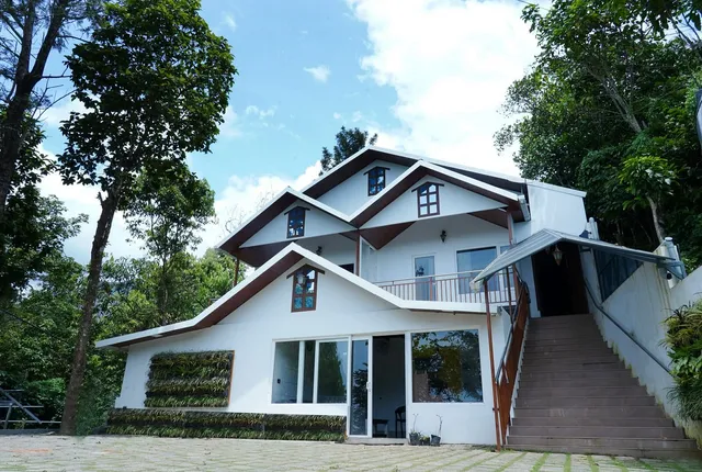 Misty Bush Cottages & Resorts