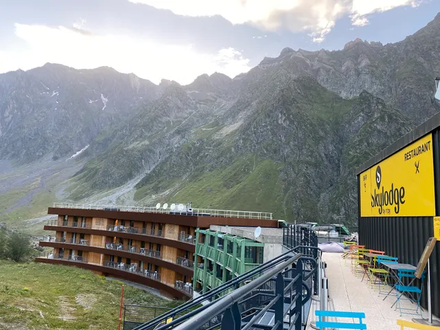 Skylodge Piau Engaly