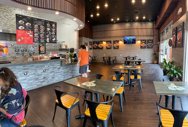 Korean Chicken Tto Bong Ee (또봉이), TRACY