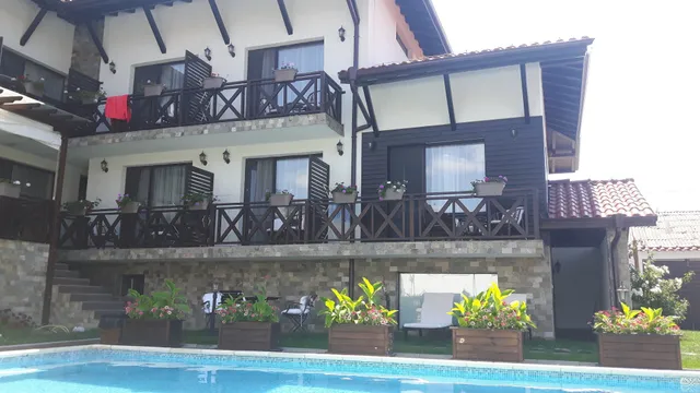 Einstein House & SPA