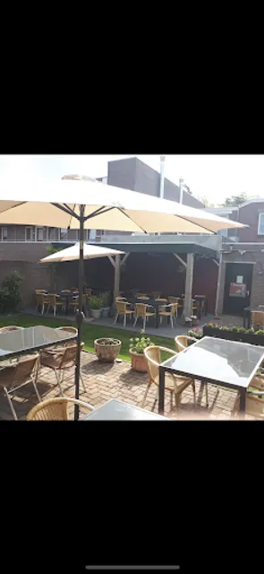 Cafetaria 't Vrouwke | Snackbar Zundert