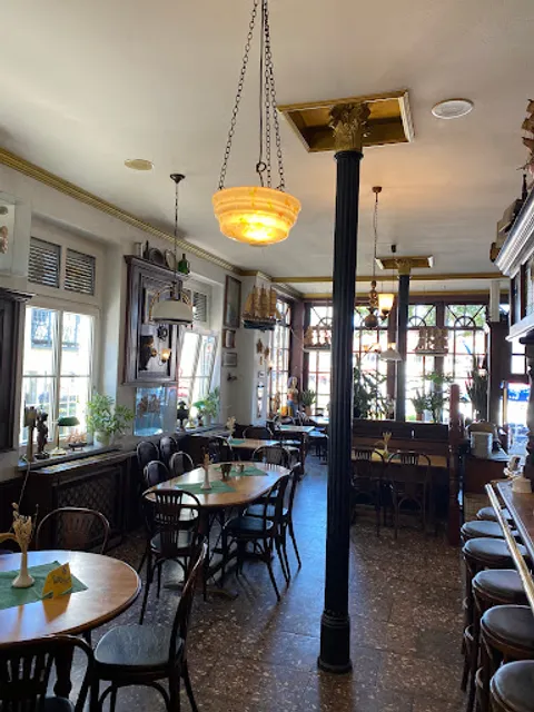 Kettenkasten - Das maritime Restaurant Warnemündes - www.Hier-isst-Warnemuende.de - Das hundefreundliche Restaurant -