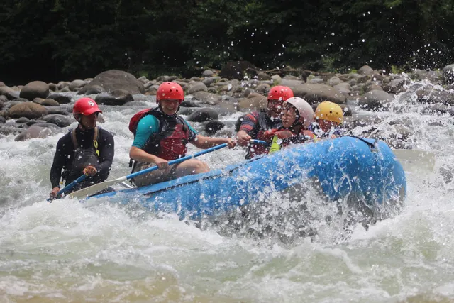 Aguas Bravas Rafting