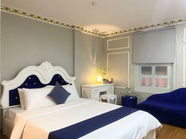 Crowne Hotel Bùi Viện