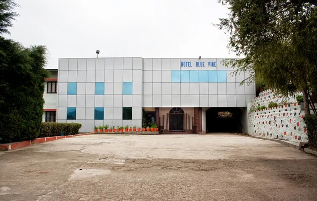 Hotel Blue Pine