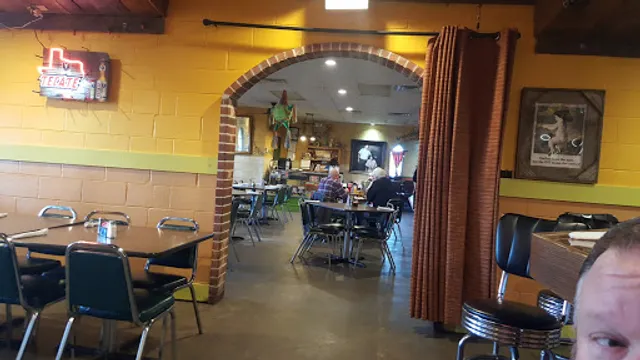 Ellio’s Mexican Restaurant Bar and Grill