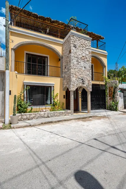 Casa Pakal Valladolid MX