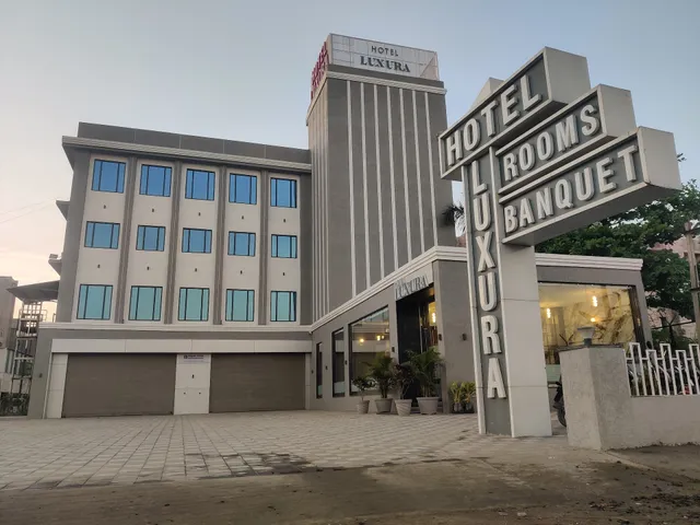 Hotel Luxura, Ahmedabad