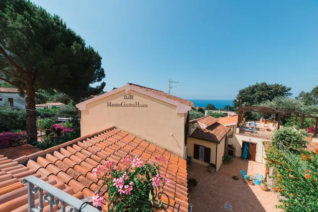 Maratea Garden House B & B