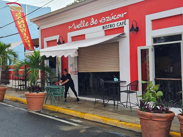 Muelle de Azúcar Bistro Café