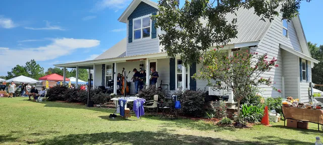 Buttermilk Barn Sale