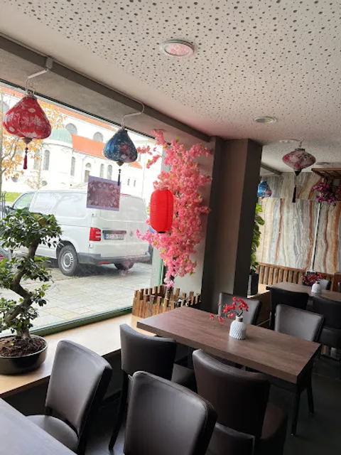 Hoi An Sushi and more