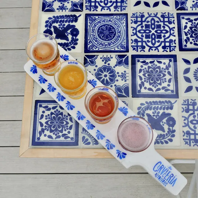 La Cerveceria Astilleros - Lower Lonsdale