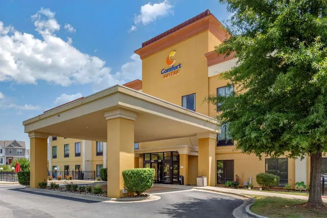 Comfort Suites Clayton - Garner