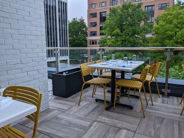 Hank's Oyster Bar, Old Town