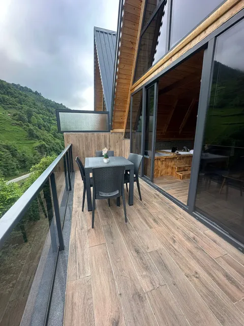 Dereüstü ve Gökçe Bungalov Evleri - كوخ على النهر