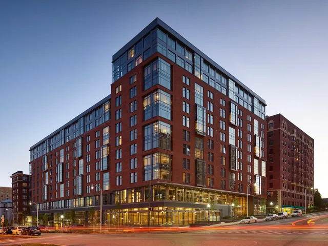 Nine East 33rd Apartments