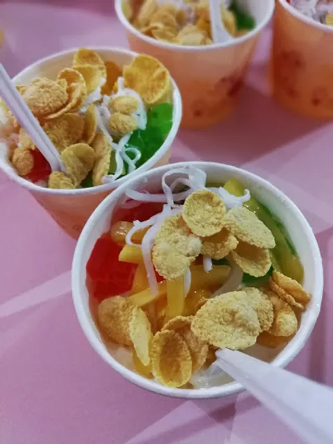 Sol's Halohalo & Desserts
