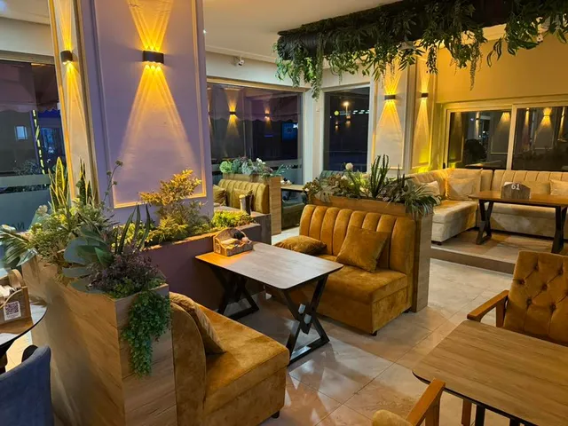 Nazende Garden Cafe&Lounge