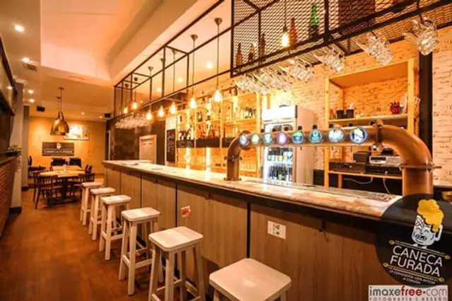 Cervexería Artesá Caneca Furada