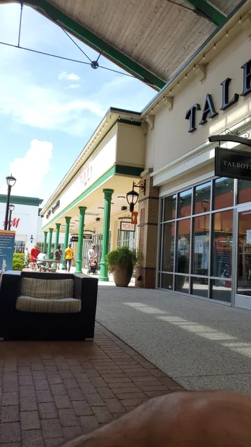 TUMI Outlet Store - Tanger Outlet Savannah