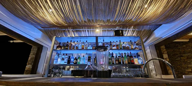 Alma Sunset Bar and Suites