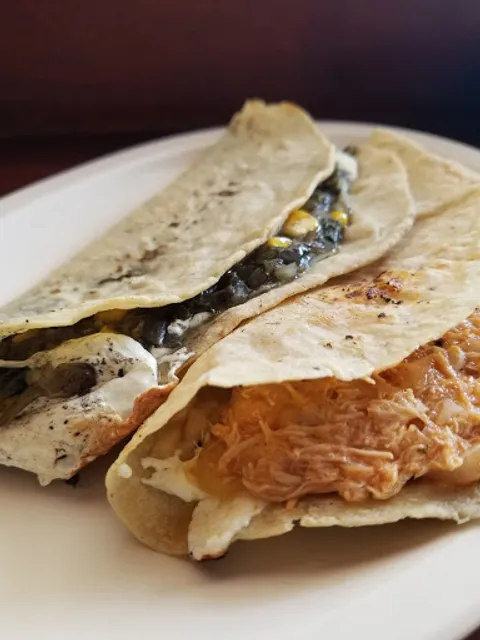 Doña Dilla, Quesadillas Y Sopes