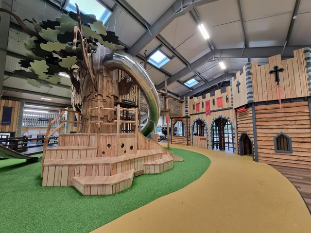 Hockerhill Adventure Playbarn