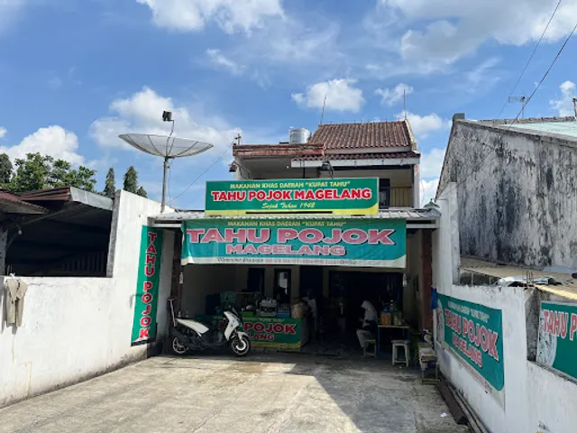 Kupat Tahu Pojok Magelang