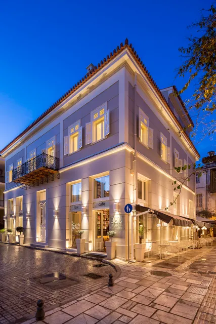 3Sixty - Hotel & Suites