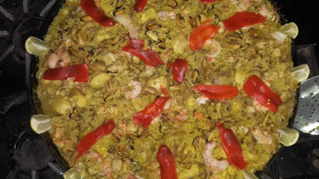 ROTISERIA QUIERO MAS