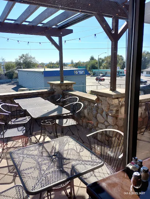 Ferraro's Restaurant and Bar