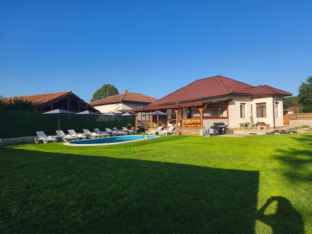 Къща за гости " Алтея" Чакали