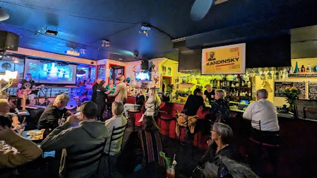 Avant-Garde Bar & Gift Shop